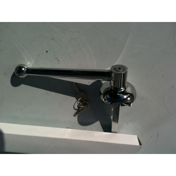 Poignée centrale laiton chromé à clés