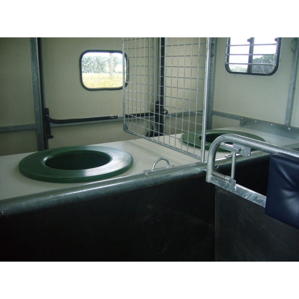 mangeoires-vans-camions-chevaux