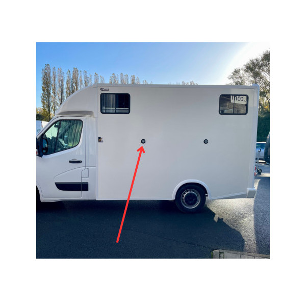 Anneau d'ancrage et attache pour van et camion chevaux