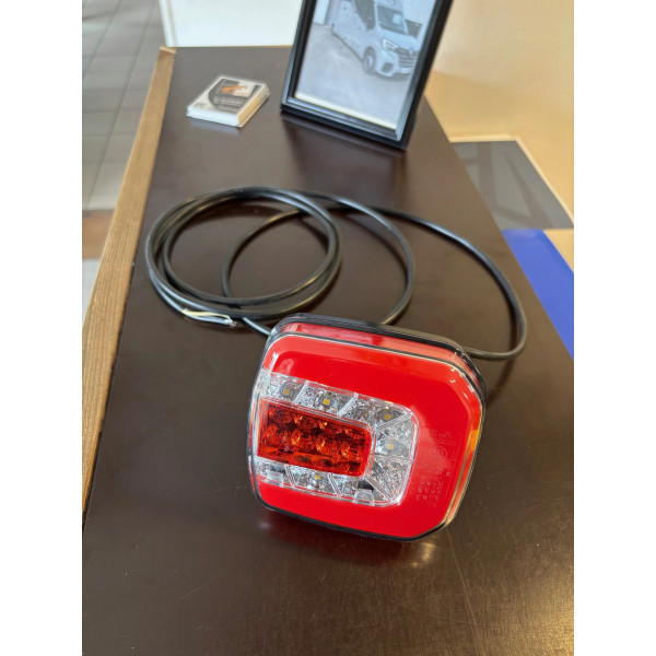 Feu arrière à leds VL chevaux 12/24 volts