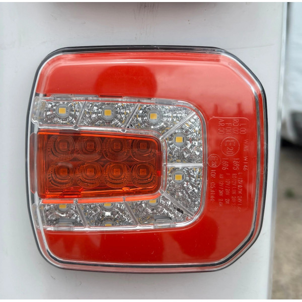 Feu arrière à leds VL chevaux 12/24 volts
