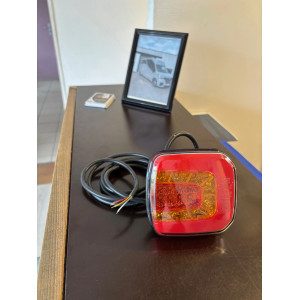 Feu arrière à leds VL chevaux clignotant 12/24 volts